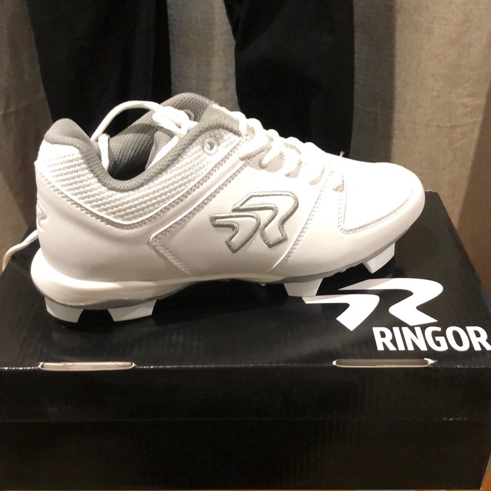 Ringor Flight Elite girls softball cleats - new in box